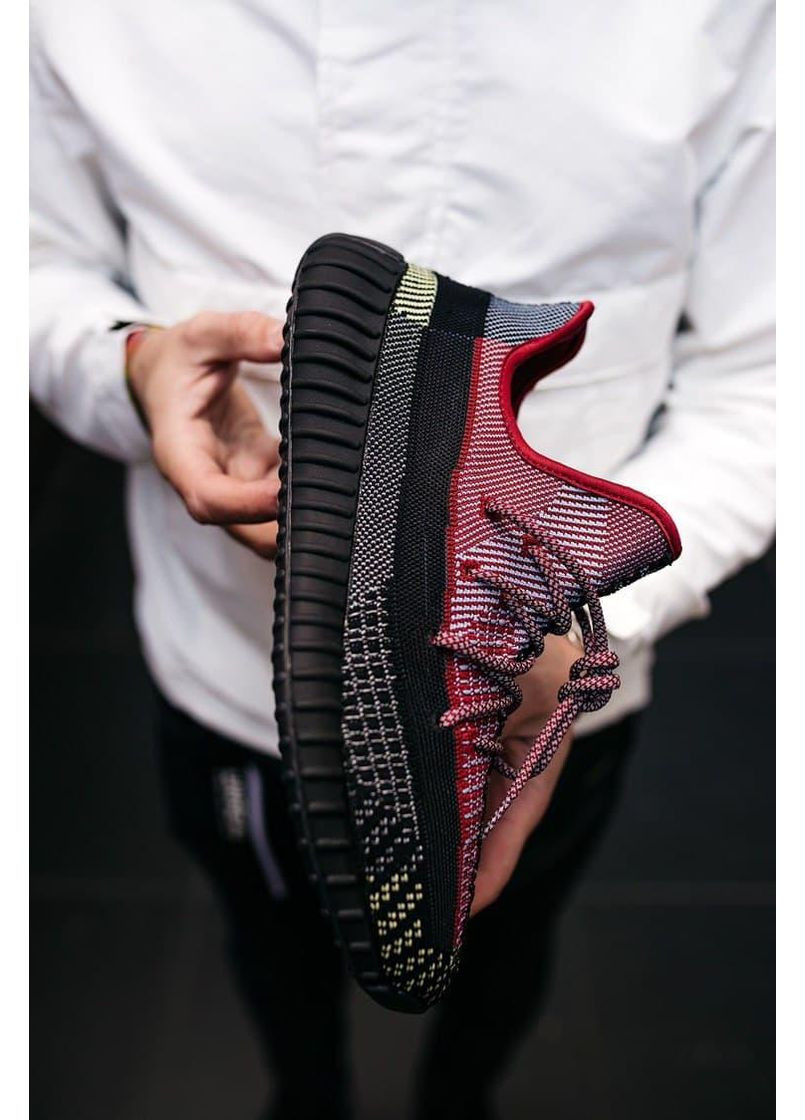 Черные демисезонные кроссовки мужские adidas yeezy boost 350 v2 holiday 2 адидас изи буст No Brand