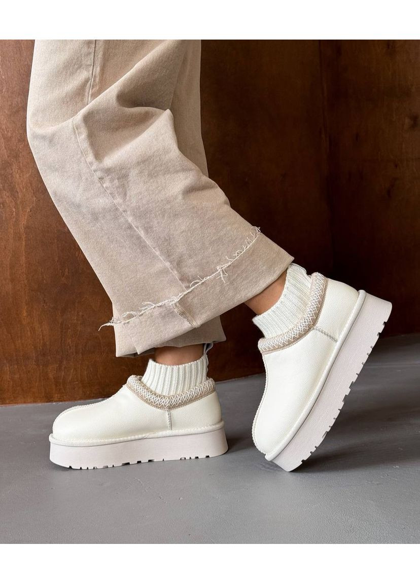 Шкіряні Уггі з імітацією шкарпеток Helen (357226824)