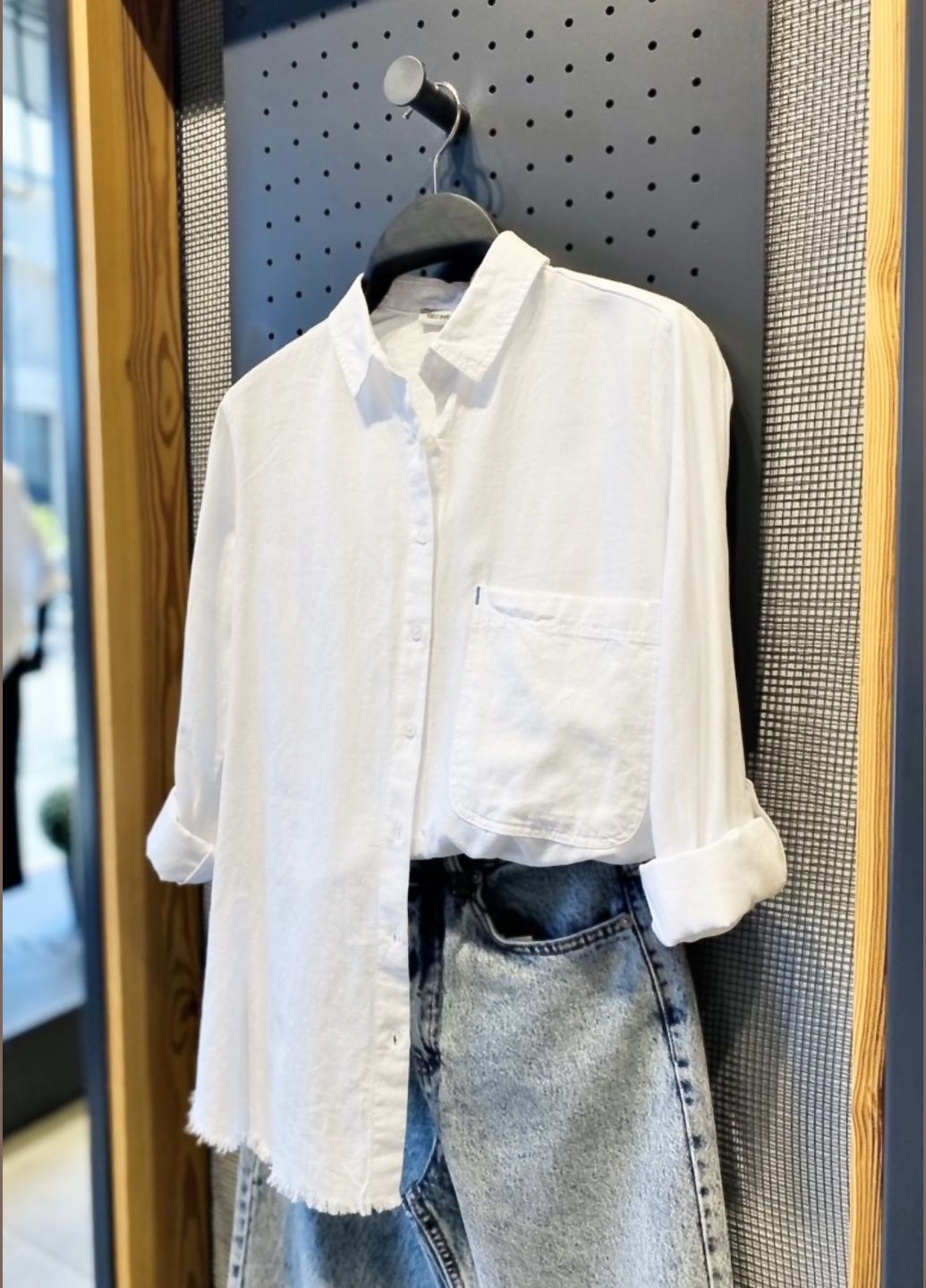 Белая праздничный, классическая, повседневный, кэжуал, джинсовая рубашка однотонная No Brand с длинным рукавом