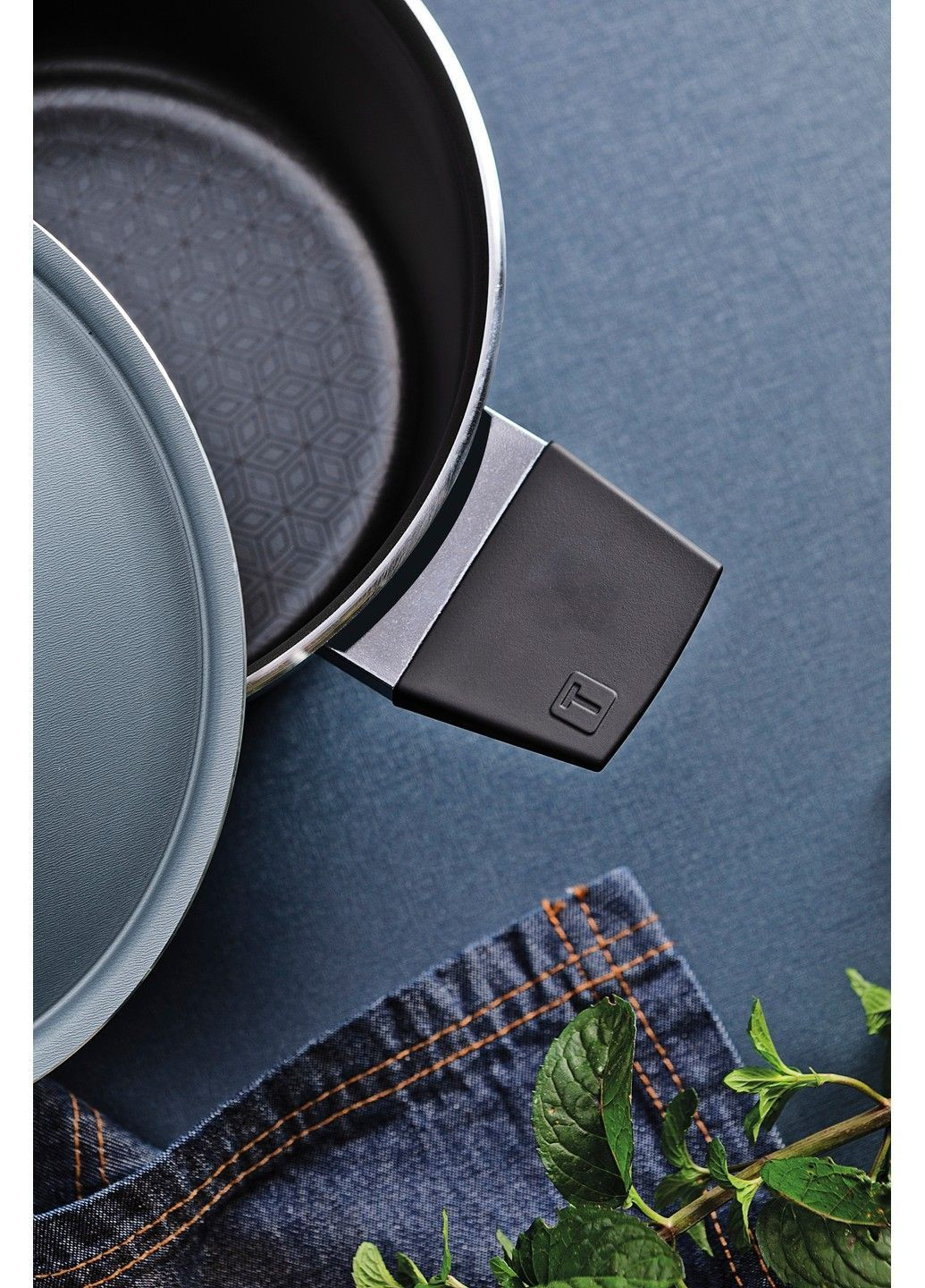 Каструля SPEZIA з кришкою 2,4л (діам 20см) BLUE (28372/120) Tramontina (365275871)