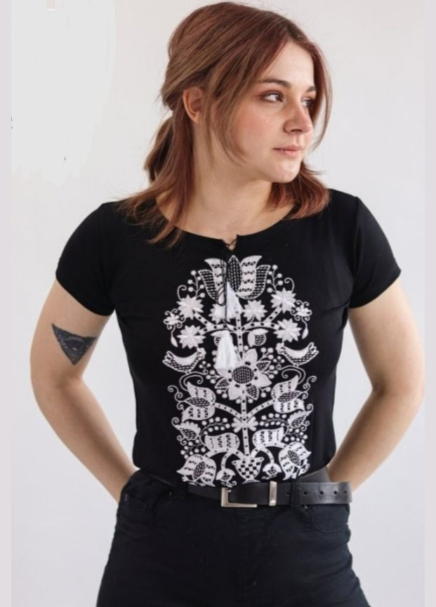 Комбинированная всесезон футболка женская базовая черная с вышивкой mkмф202106 Modna KAZKA