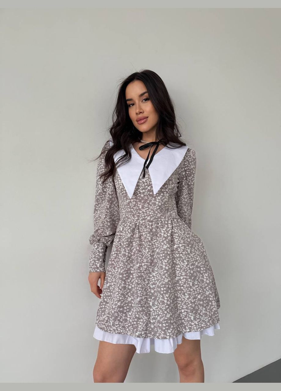 Серое повседневный платье мини с отложным воротником и объемными рукавами клеш MonCher с цветочным принтом