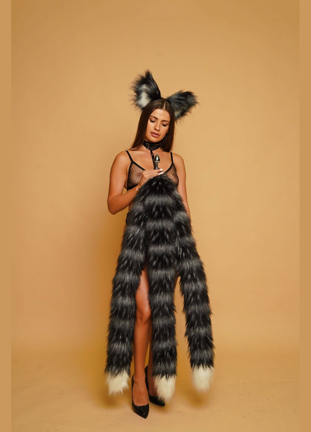 Анальний потрійний хутряний хвіст без пробки, Чернобурий з білим кінчиком, 100 см. OKOVA (315149055)