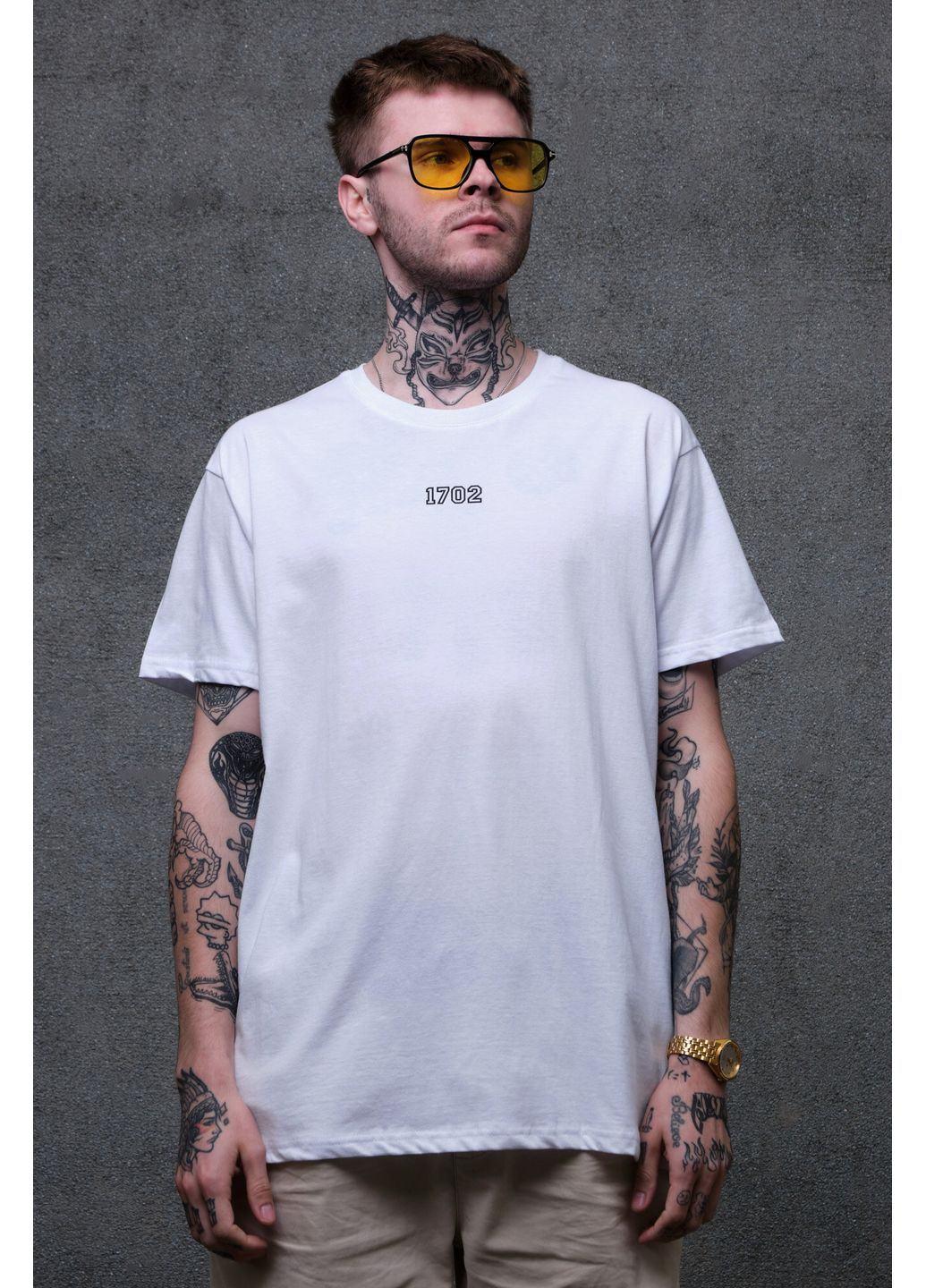 Біла оверсайз футболка Without