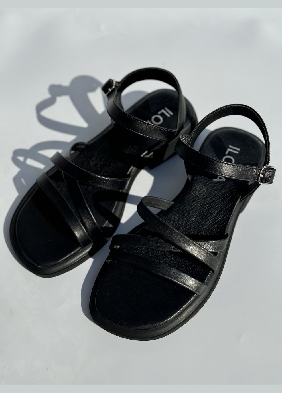 Черные босоножки Ilona