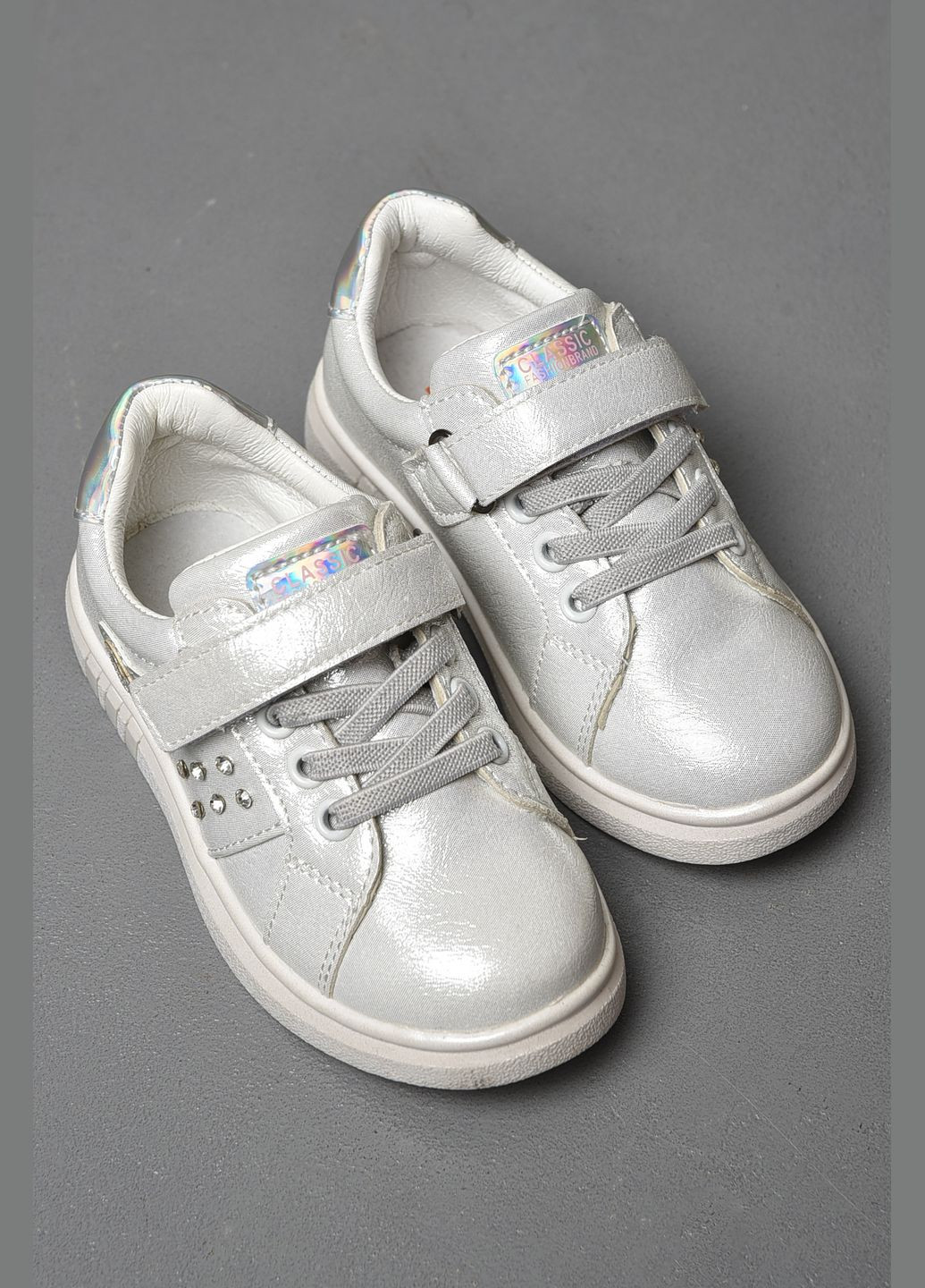 Белые демисезонные кроссовки для девочки белого цвета Let's Shop