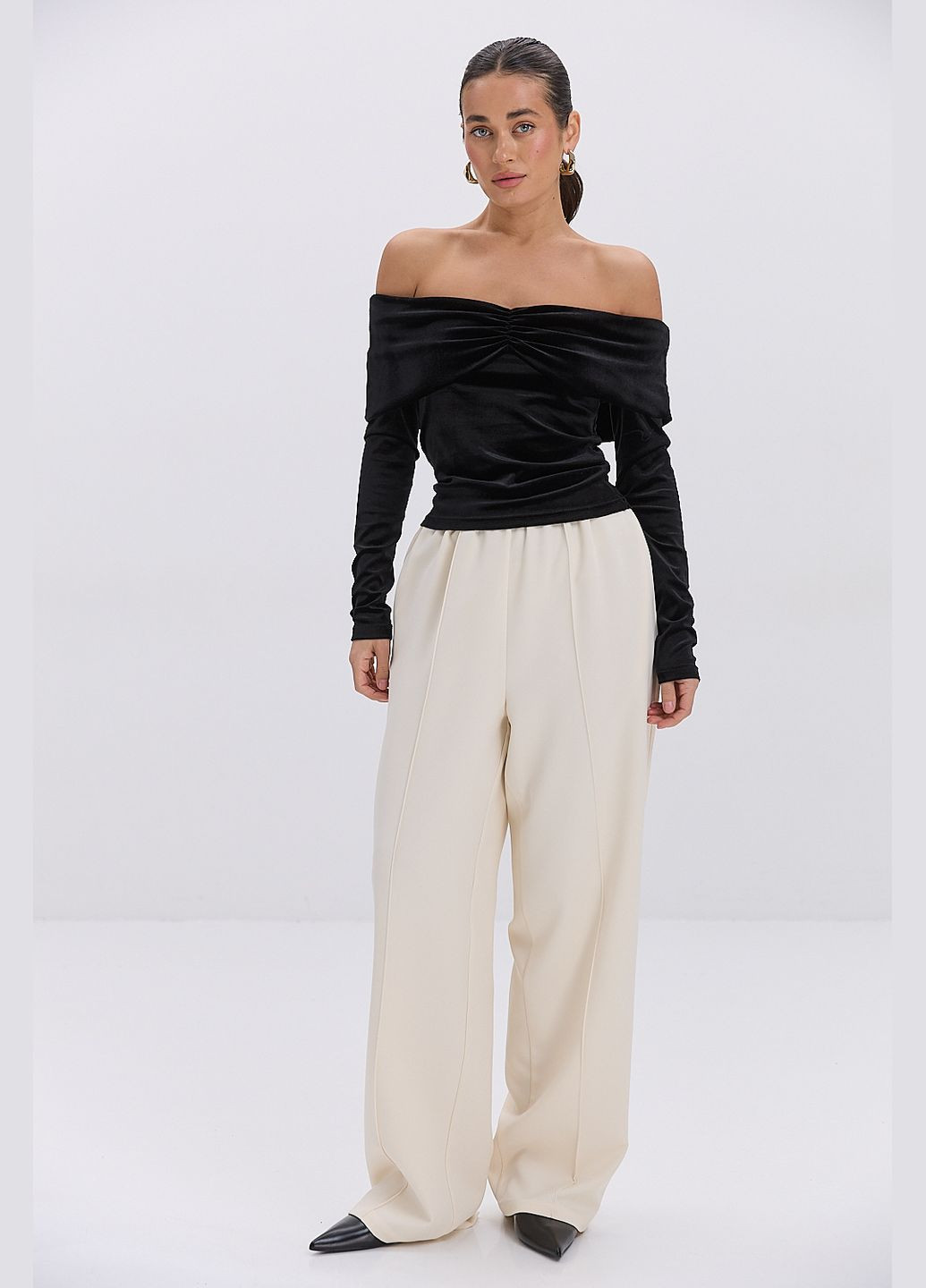 Оксамитовий кроп-топ з відкритими плечима і довгими рукавами Arjen (319311955)