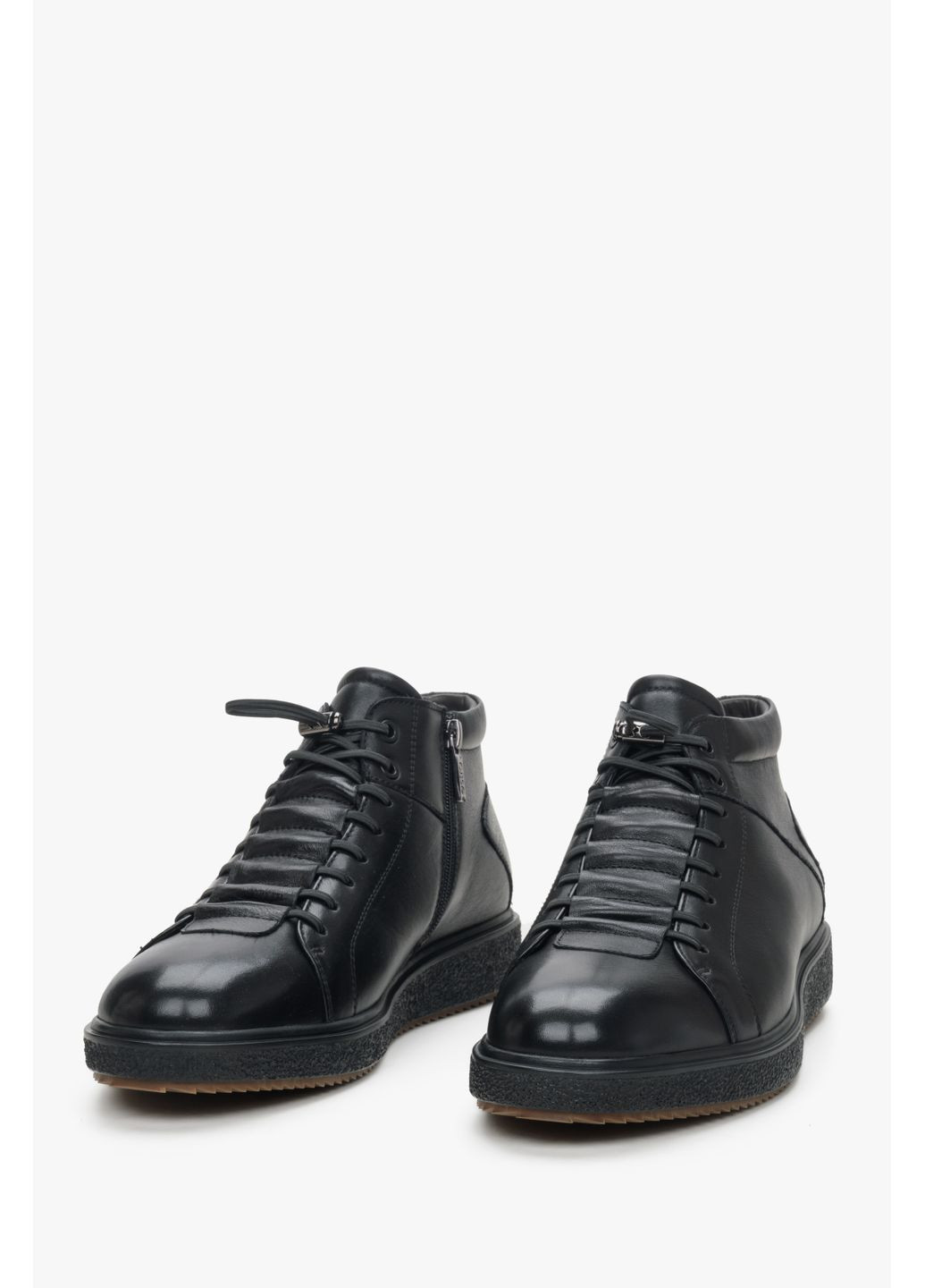 Черные зимние ботинки, цвет черный Estro