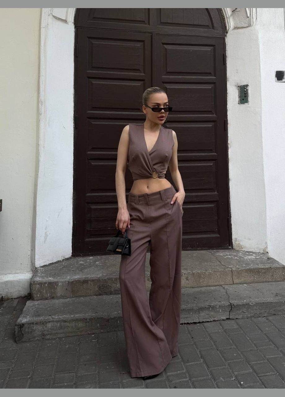 Жіночий брючний костюм з льону Adelante (332006638)