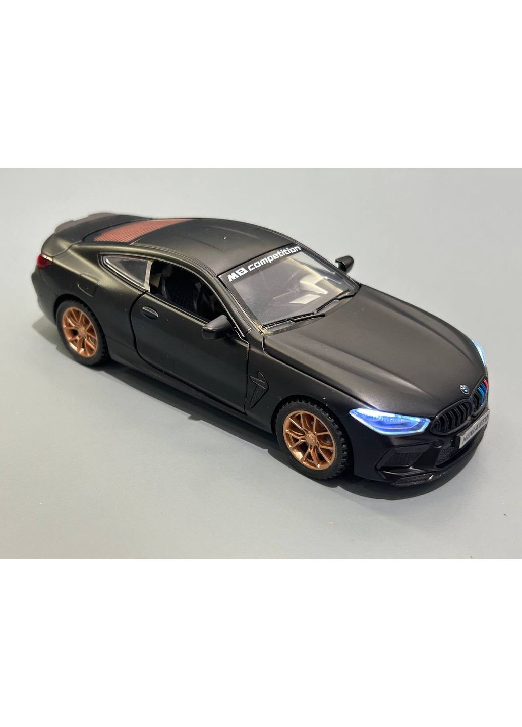 Машина BMW M8 инерционная открываются двери капот багажник 16,5 см Черная (AP-2059) No Brand (366969792)