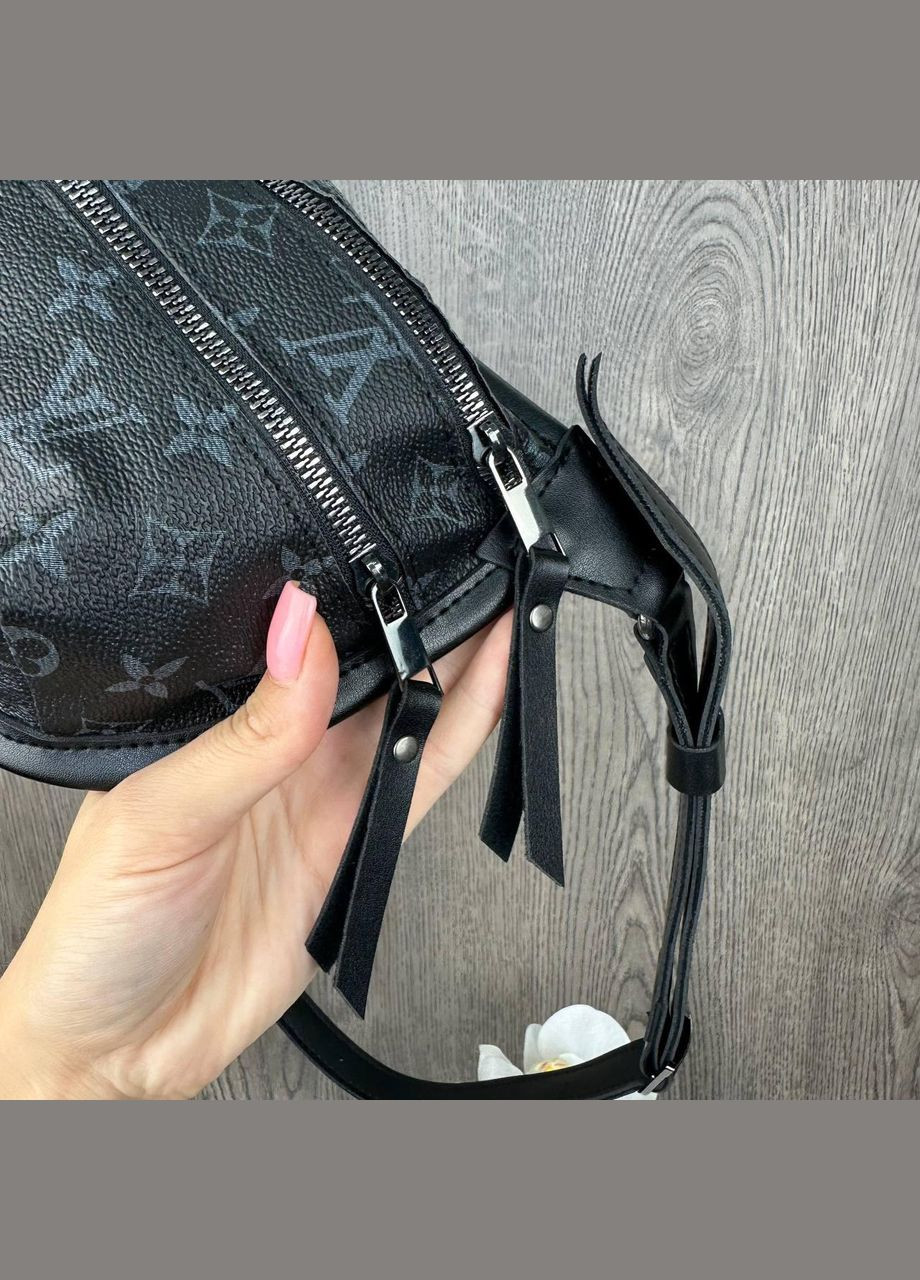 Жіноча сумочка бананка на груди стиль Луї Вітон, сумка крос-боді слінг Чорна No Brand (334730890)