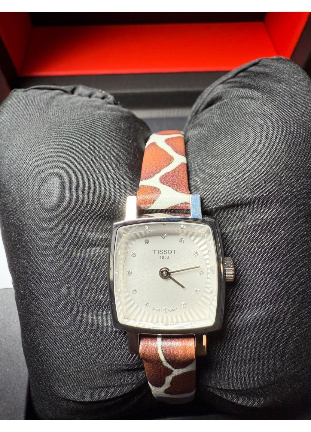 Годинник Lovely з діамантовими мітками Tissot Т058.109.17.036.00 (369374540)