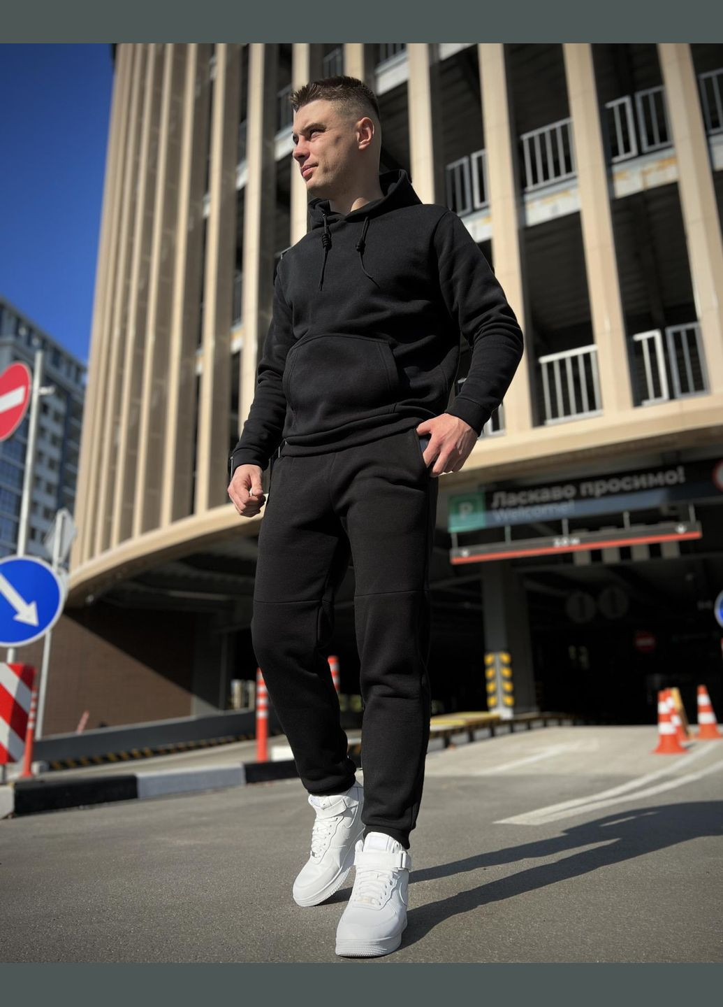 Зимовий базовий однотонний спортивний костюм з начосом чорний худі + чорні штани Vakko (301834036)