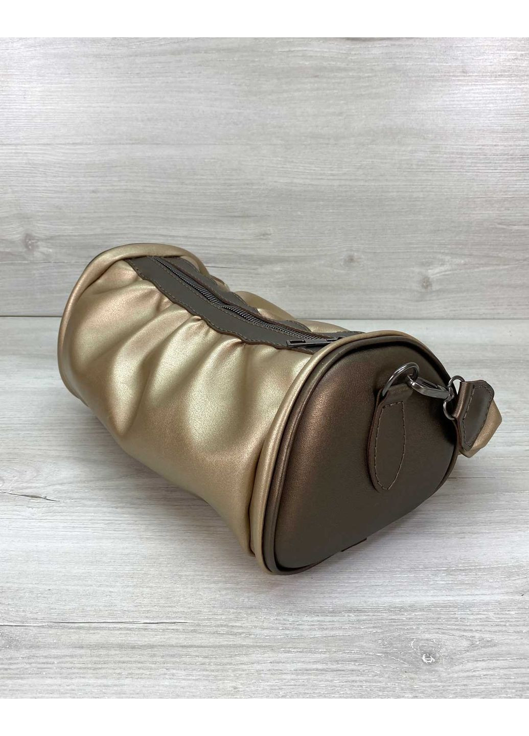 Женская сумка Lola золотая экокожа для молодежи мягкая с молнией и плечевым ремнем ProDobro (367264079)