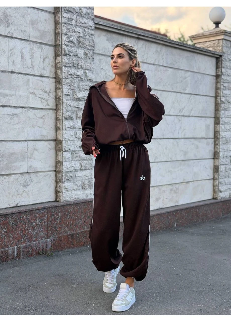 Жіночий лляний спортивний костюм коричневого кольору 38963 Fashion (402325404)