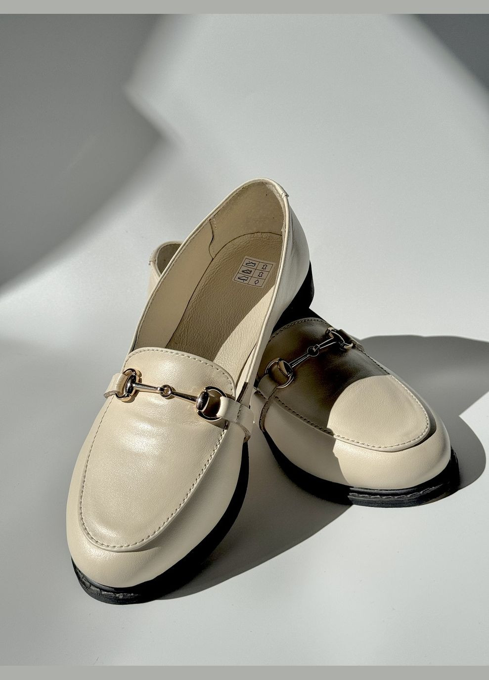 Jasmine Туфлі лофери бежевий з натуральна шкіра, україна — (293247151)