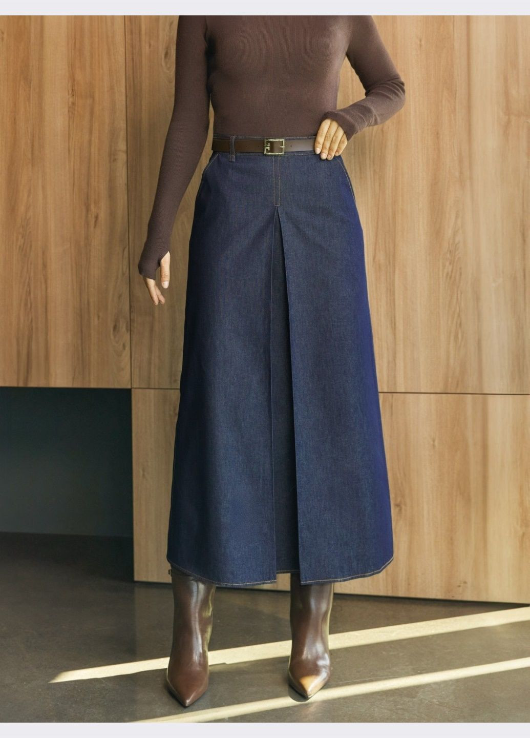 Темно-синяя кэжуал однотонная джинсовая юбка миди темно-синяя Dressa