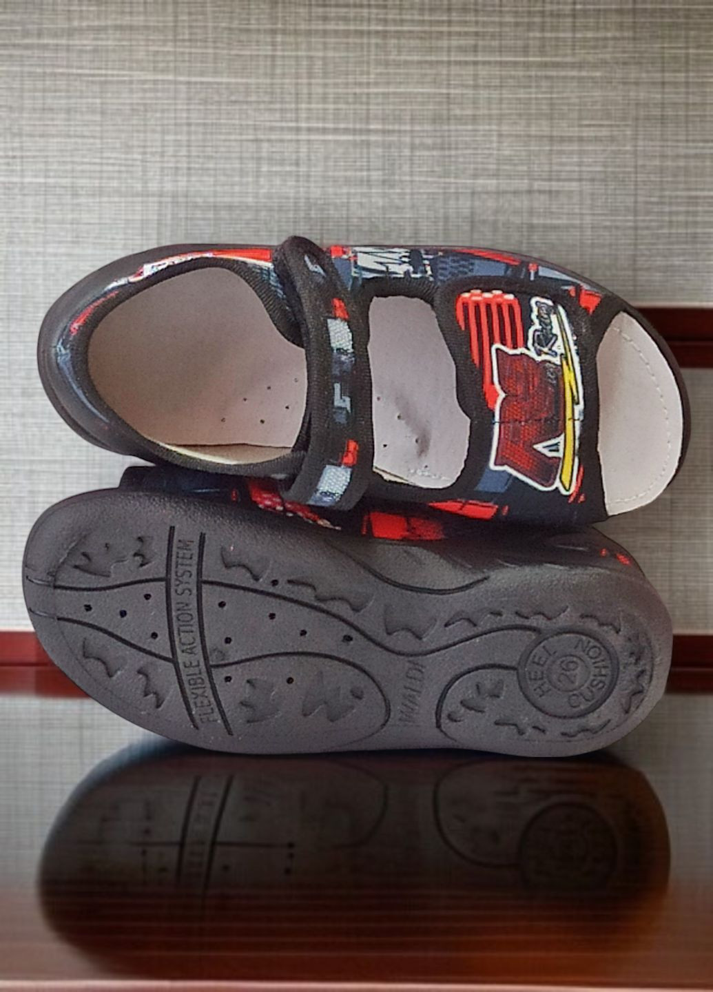 Відкриті ортопедичні тапочки текстильні босоніжки текстильні босоніжки на липучках для хлопчика Waldi (327432064)