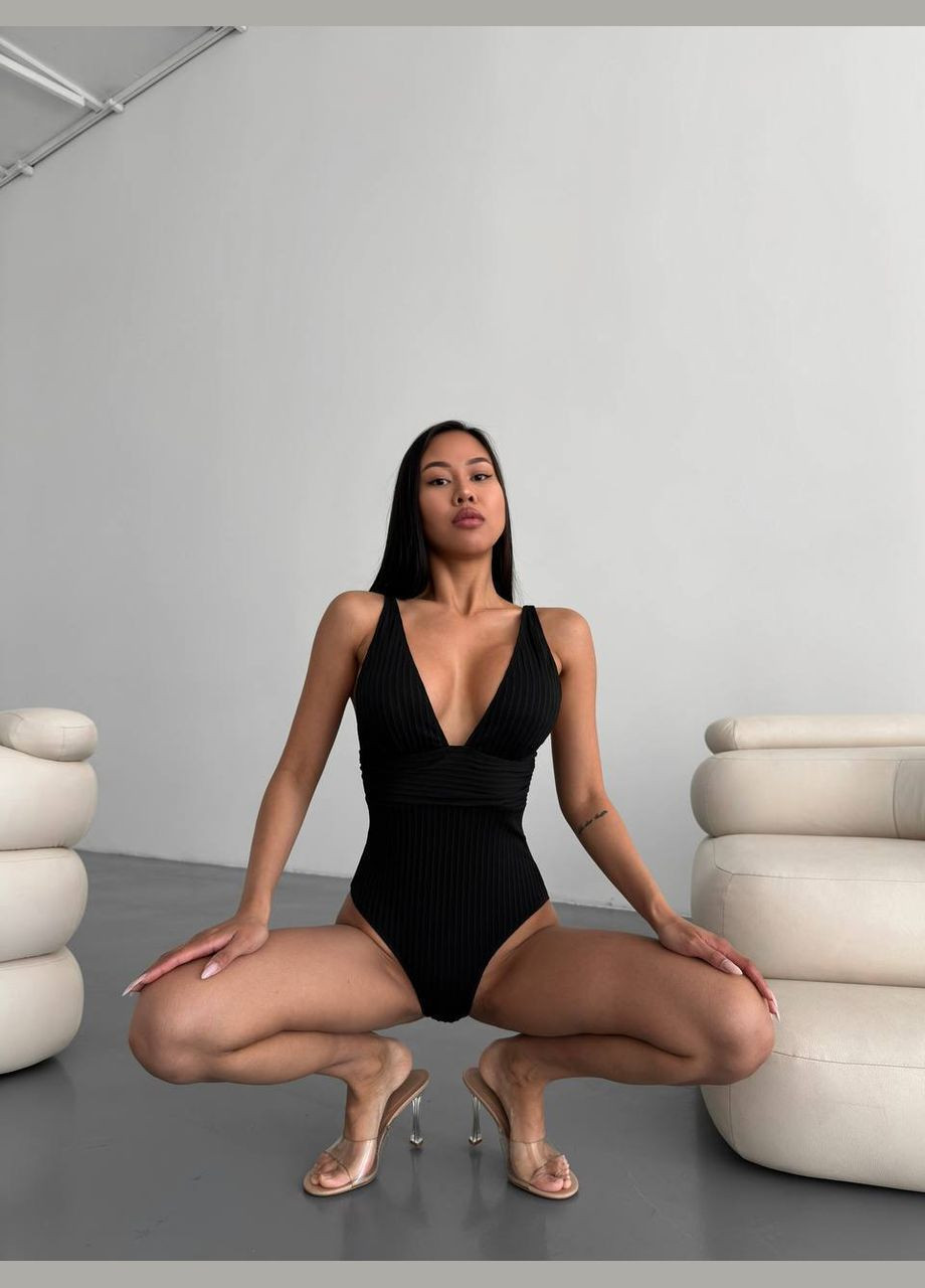 Чорний літній суцільний жіночий купальник суцільний Vital-Textile 2774