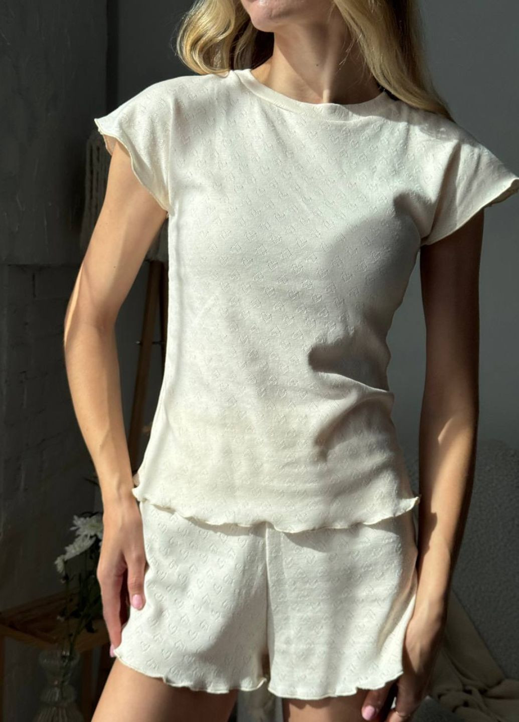 Молочная всесезон ажурная домашняя пижама двойка с обработанными краями: футболка с рукавами крылышко + шорты на резинке футболка + шорты Tik-Tak