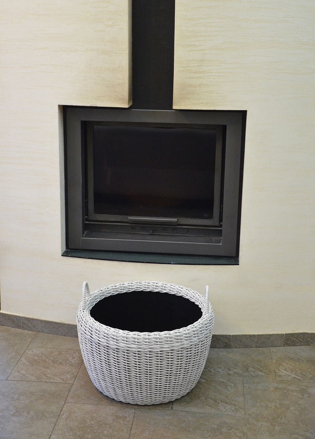 Кошик для дров плетений (дровниця) з штучного ротанга ручної роботи. Колір Біла береза. 60 літрів Handmade (327878908)