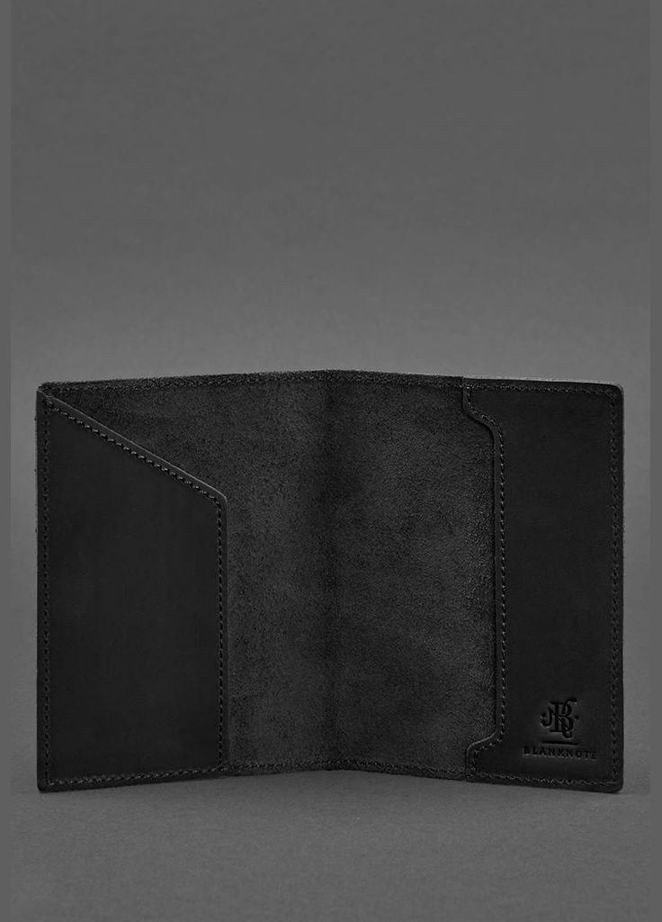 Кожаный переплет для паспорта с канадским гербом черный Crazy Horse (A-027227) BlankNote (329186846)