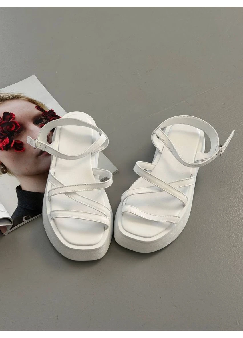 Белые кожаные женские босоножки No Brand