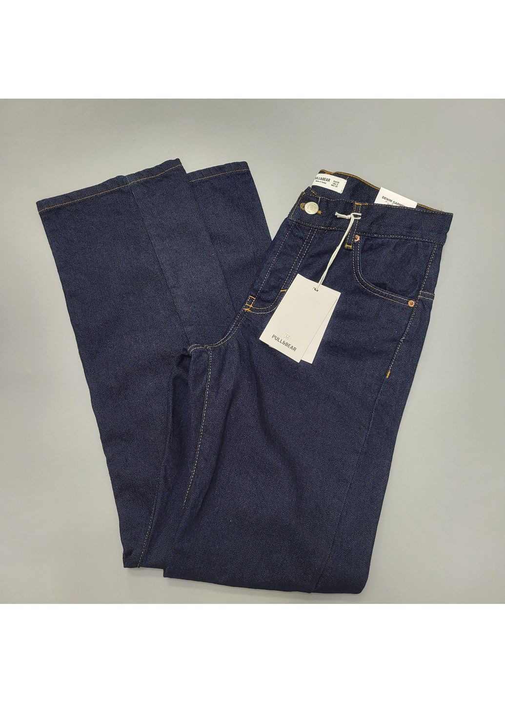 Прямые джинсы со скошенными швами Pull & Bear - (371813735)