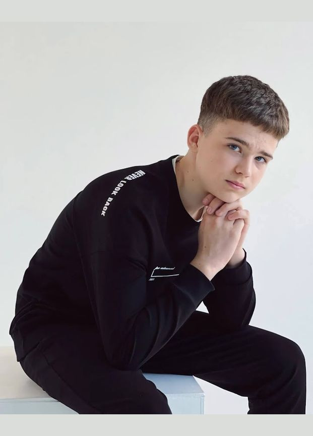 Чорний літній костюм для хлопчика (підлітковий) hc (h001-6419-057-33) No Brand