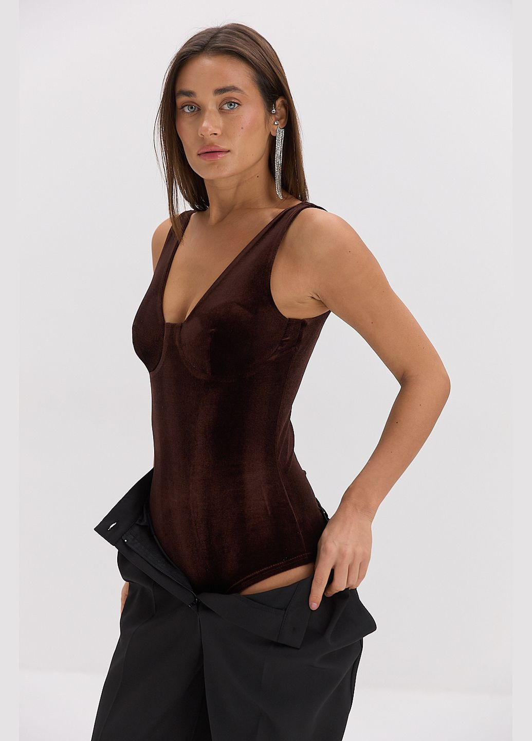 Жіноче оксамитове боді смарагдове без рукавів Arjen (314901665)