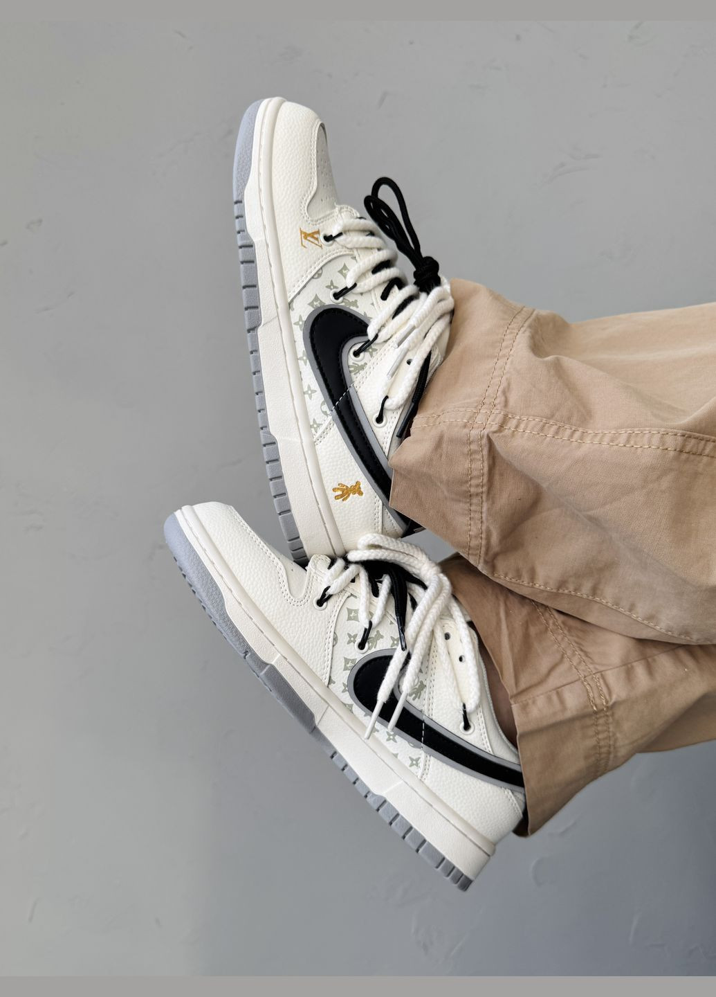 Белые демисезонные кроссовки мужские и женские nike sb x louis vuitton glommy bear white black | найк сб луи виттон белые No Brand