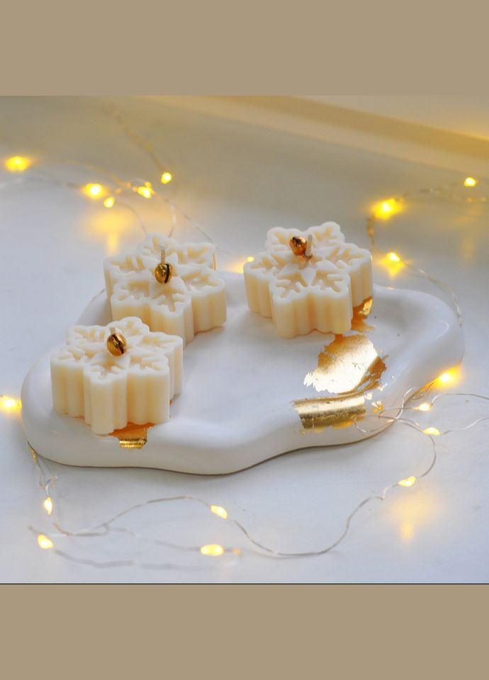 Новогодний набор свечей из соевого воска «Snowflakes» М SP2397 ручной роботы 3 шт Spokiy (315135484)