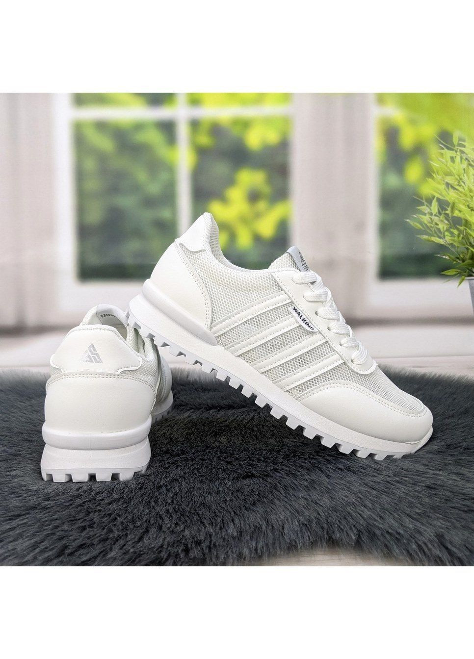 Білі літні кросівки жіночі сітка Gipanis