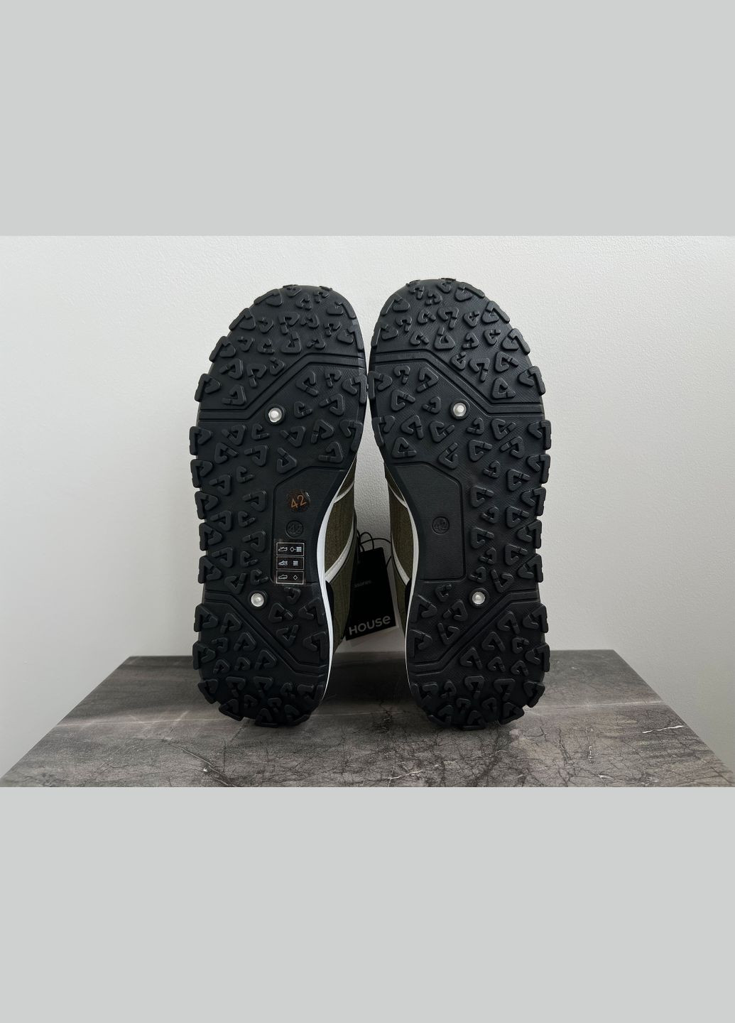 Оливковые (хаки) всесезонные кроссовки мужские зеленые хаки House