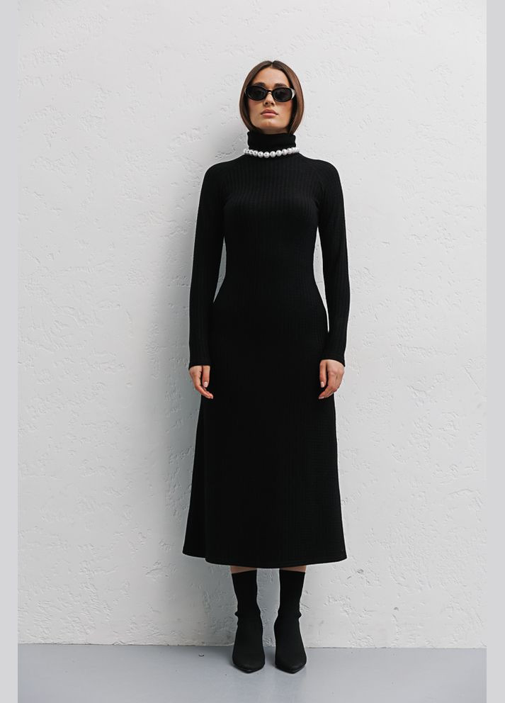 Чорна довга сукня з текстурного трикотажу сіра з меланжем Arjen