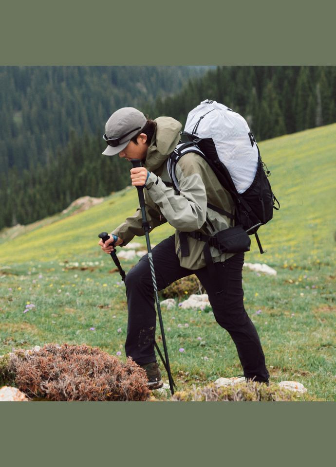 Туристический рюкзак Helium CNK2450XB016, 40 л, черный, M Naturehike (353503871)