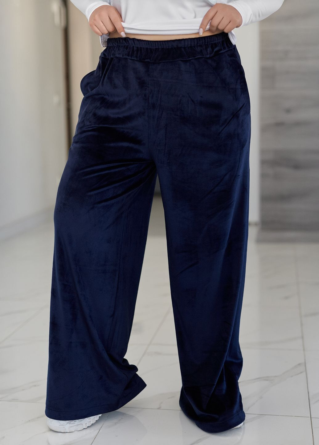 Брюки велюровые женские свободного фасона палаццо без манжетов No Brand (370079595)