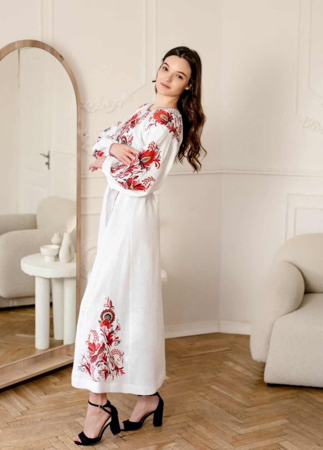 Белая платье Vyshyvanka узор украинская символика (331290998)