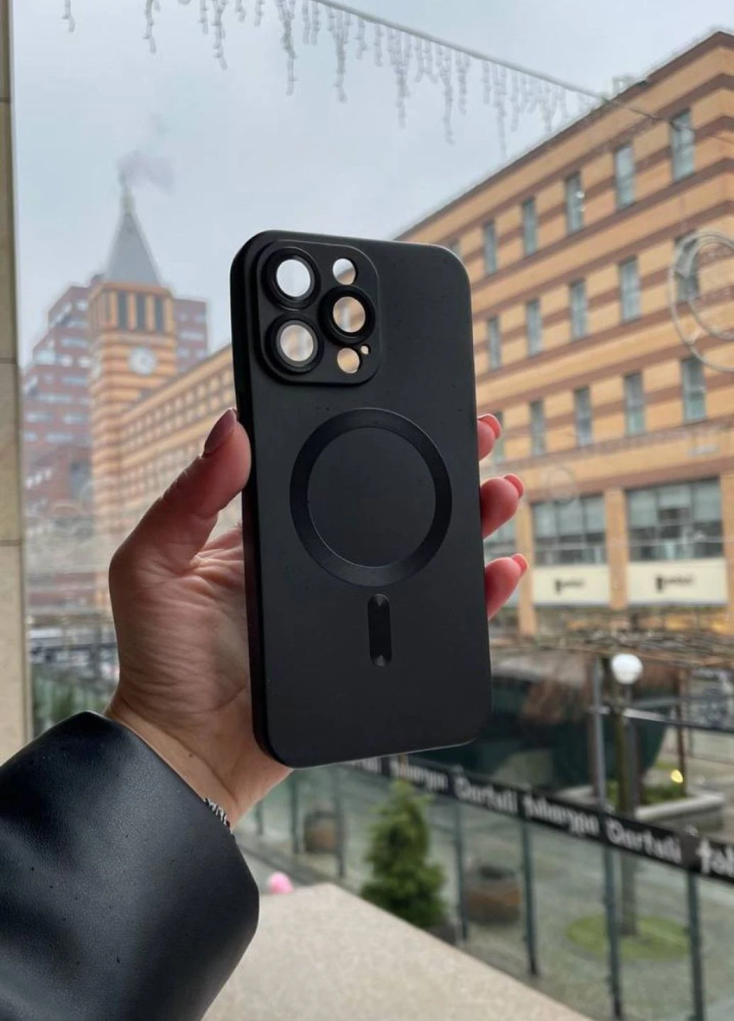 Силиконовый чехол для iPhone 16 Pro Max Black MagSafe / Айфон 16 Про Макс черный с магсейф No Brand (315750410)