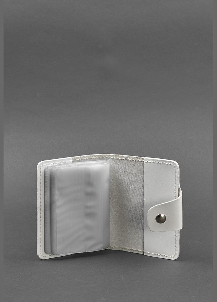Жіночий шкіряний кард-кейс 7.1 (Книжечка) білий (A-027780) BlankNote (328444559)