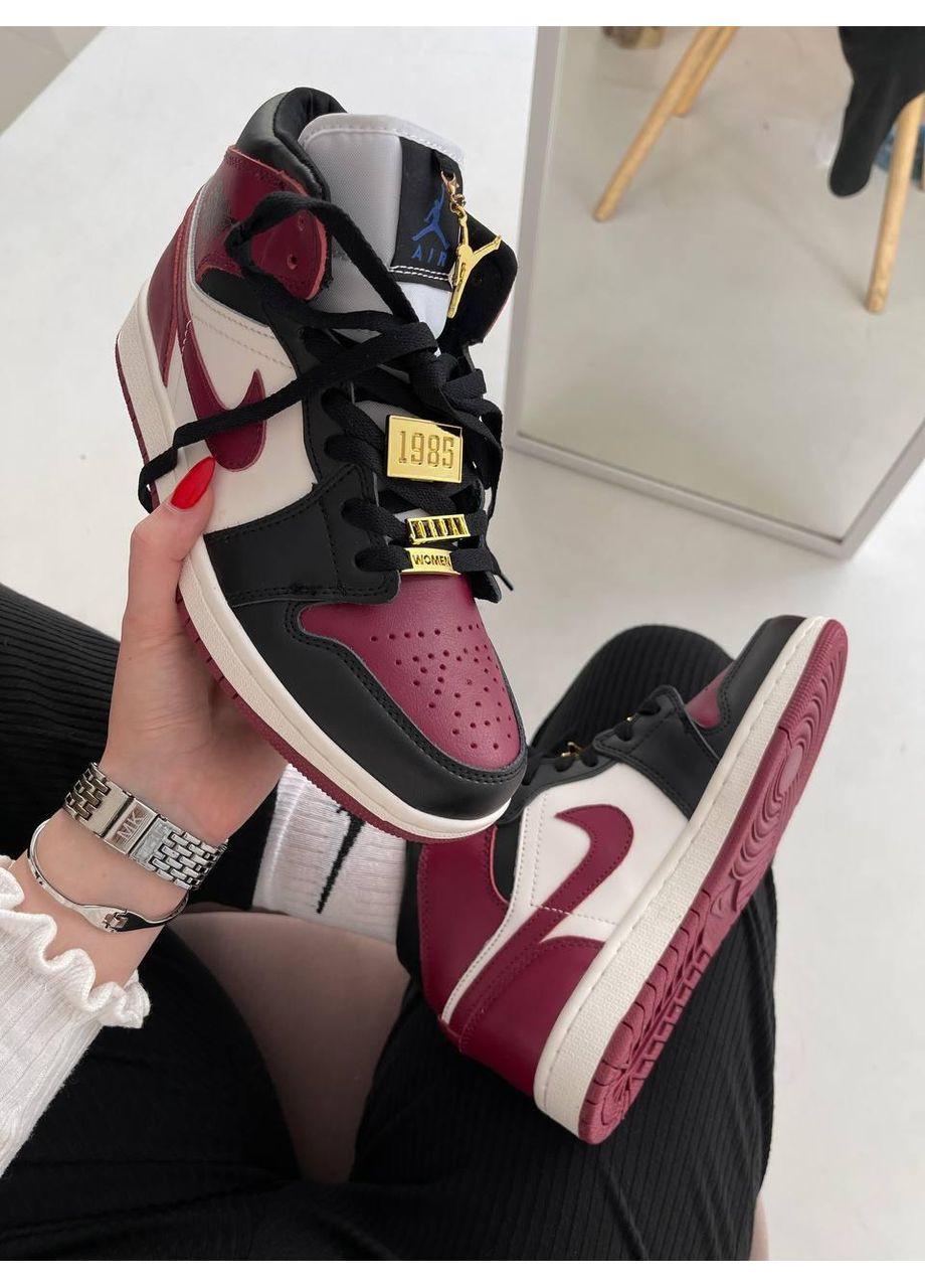 КРОСІВКИ ЖІНОЧІ NIKE AIR JORDAN 1 RETRO RED BLACK WHITE НАЙК АІР ДЖОРДАН No Brand чорні демісезони (368862506)