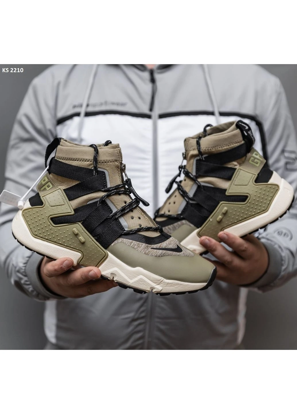 Зеленые демисезонные кроссовки мужские nike air huarache gripp olive найк хуарачи зеленые No Brand