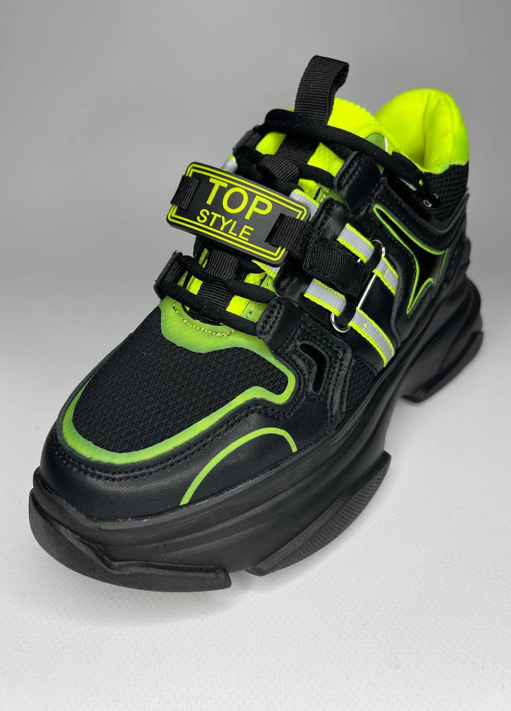 Кроссовки женские No Brand чёрные (329995931)