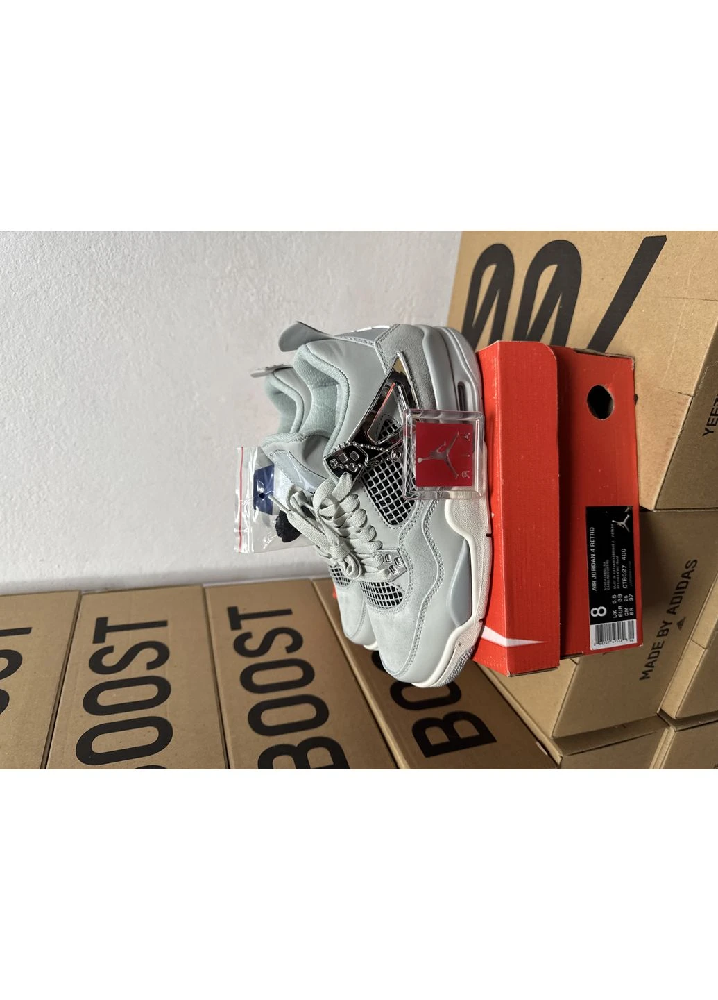 КРОСІВКИ ЖІНОЧІ NIKE AIR JORDAN 4 GREY SILVER НАЙК АІР ДЖОРДАН СІРІ No Brand сірі демісезони (392024471)