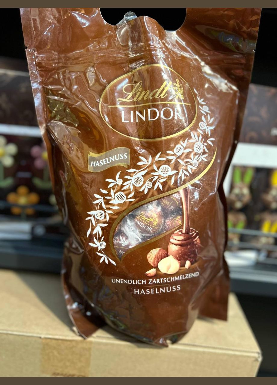 Цукерки з горіховим кремом Lindor "Haselnuss" 1 кг. Швейцарія. Lindt (346050159)