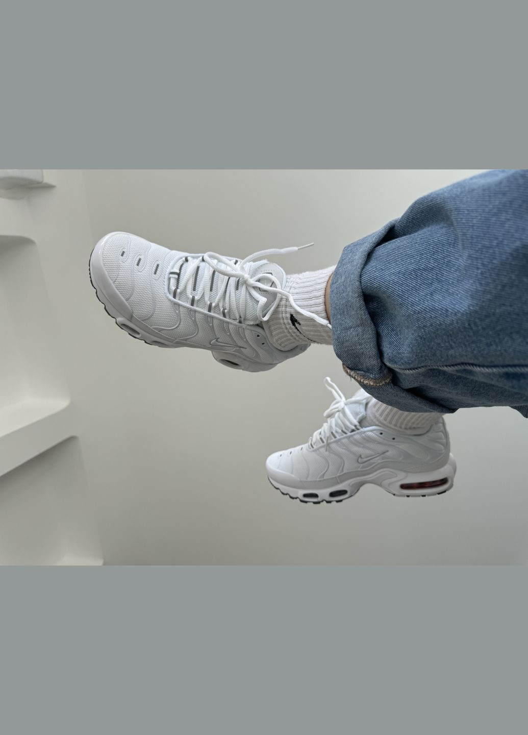 Білі Осінні кросівки чоловічі і жіночі nike air max tn plus white | найк аір макс тн плюс білі No Brand