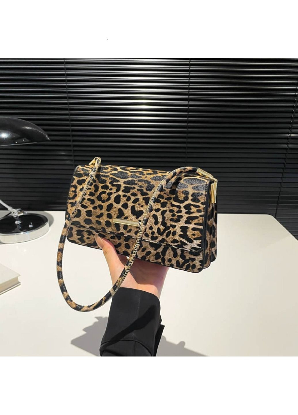 Жіноча сумка каркасна кросбоді через плече з екошкіри з клапаном леопардова RoyalBag P2-8208 (332214201)