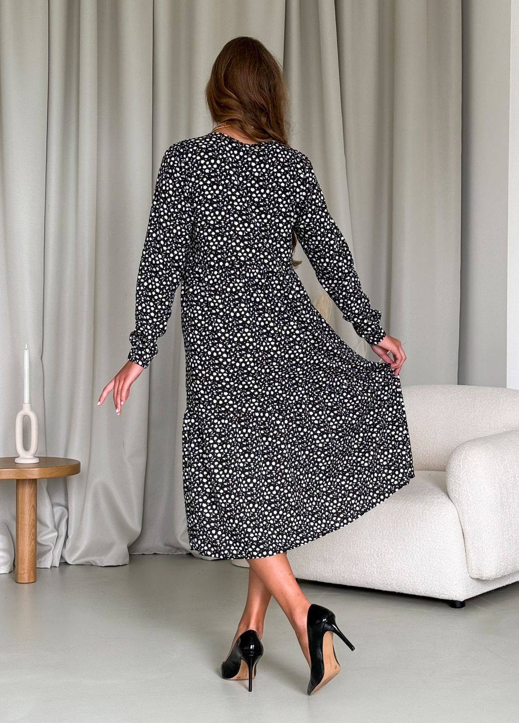 Черное повседневный, кэжуал, коктейльное, вечернее длинное свободное платье в цветочек из штапеля с длинным рукавом клеш Merlini с цветочным принтом