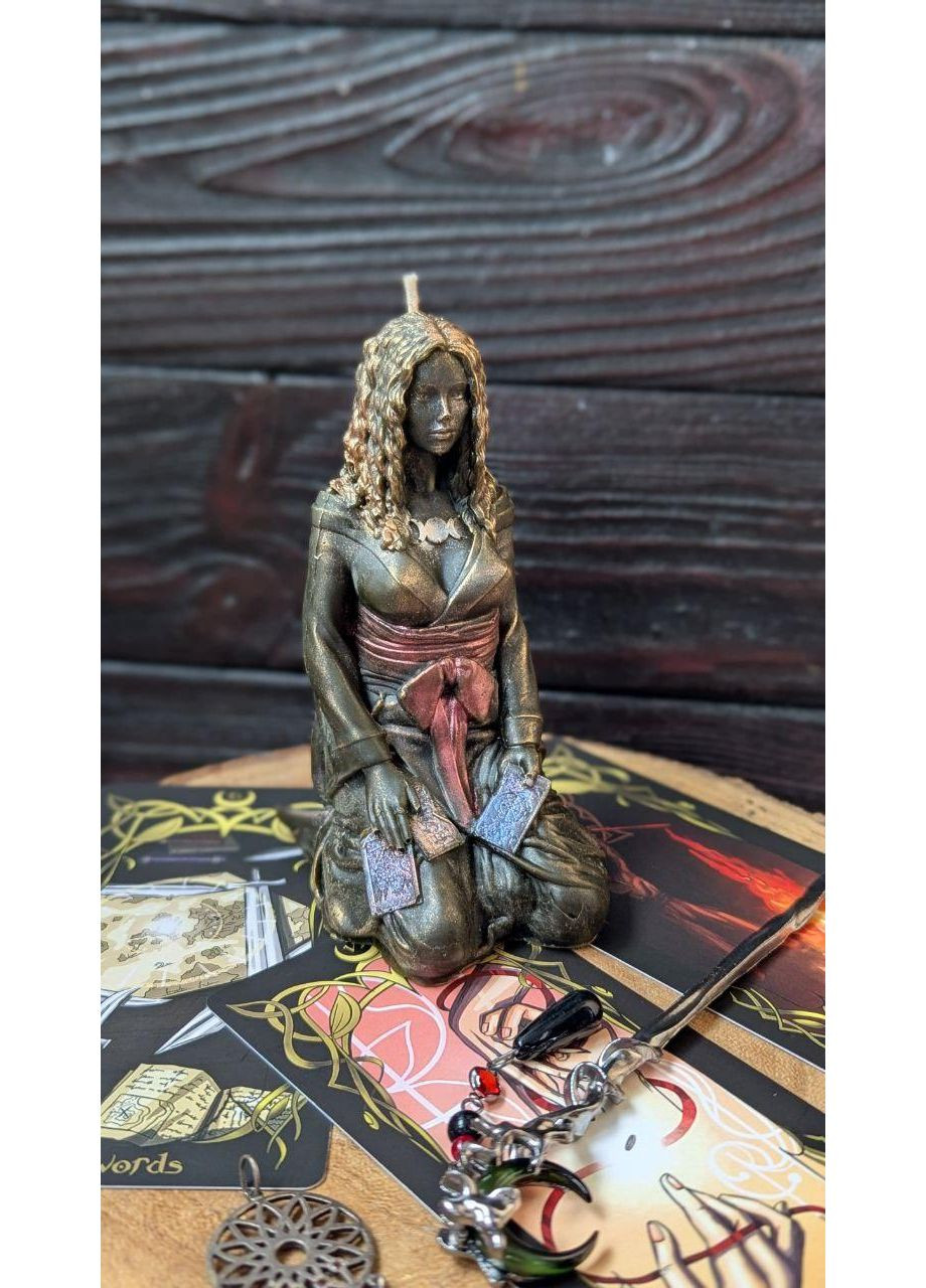 Свеча восковая Тарологиня No Brand (352777756)