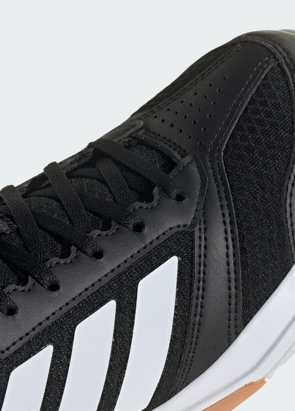 Кросівки Ligra 8 Indoor adidas чорні всесезони (372795276)